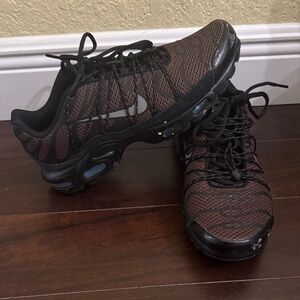 Nike Brown and Black Men's Athletic Sneakers